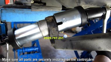 Bộ cảo  tháo lắp cao su càng A xe ô tô