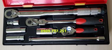 Bộ dụng cụ tháo lắp bugi 08 chi tiết JTC K3082