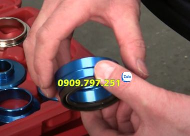 Bộ dụng cụ tháo lắp sin phốt trục cam JTC 4901