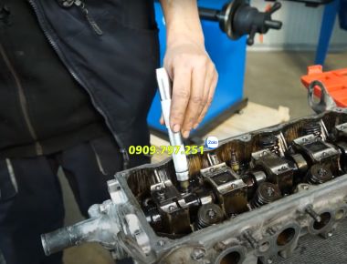 Bộ dụng cụ tháo lắp ống dẫn hướng xupap JTC 1717