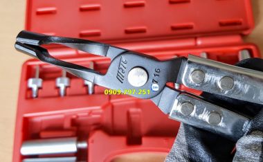 Bộ dụng cụ tháo lắp ống dẫn hướng xupap JTC 1717