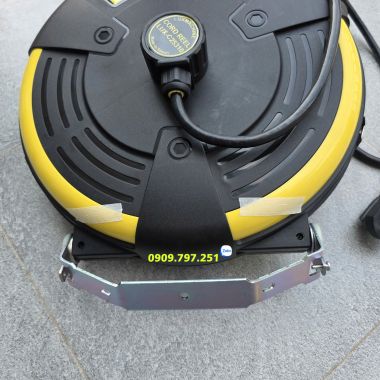 Rulo điện tự rút 10 mét LUX-C25310 Đài Loan