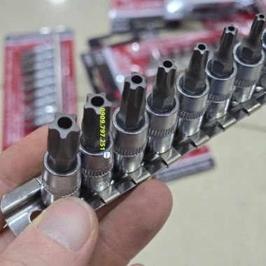 Đầu tuýp sao 5 cạnh có lỗ JTC 3303