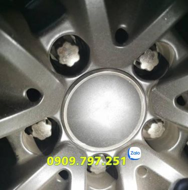 Tuýp tháo tắc kê bánh xe Mercedes Benz