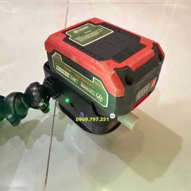 Đèn soi sửa chữa vết móp 60x20cm dùng chân pin Makita