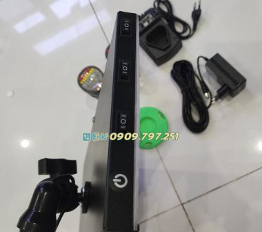 Đèn soi vết móp thân xe ô tô sử dụng pin