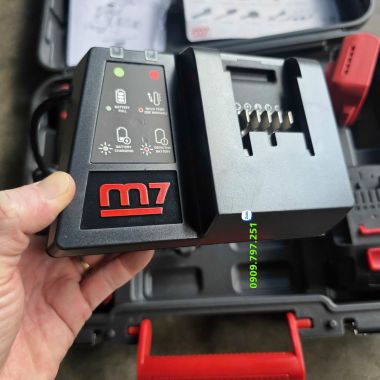 Máy mài góc 125mm dùng pin model DG-502V hãng Mighty-Seven Đài Loan