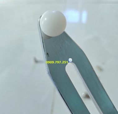 Thanh nạy sửa chữa vết móp trên xe ô tô