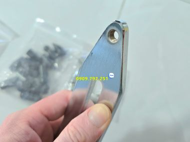 Thanh nạy sửa chữa vết móp trên xe ô tô