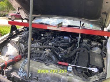 Giá treo động cơ 500kg Torin TW05001