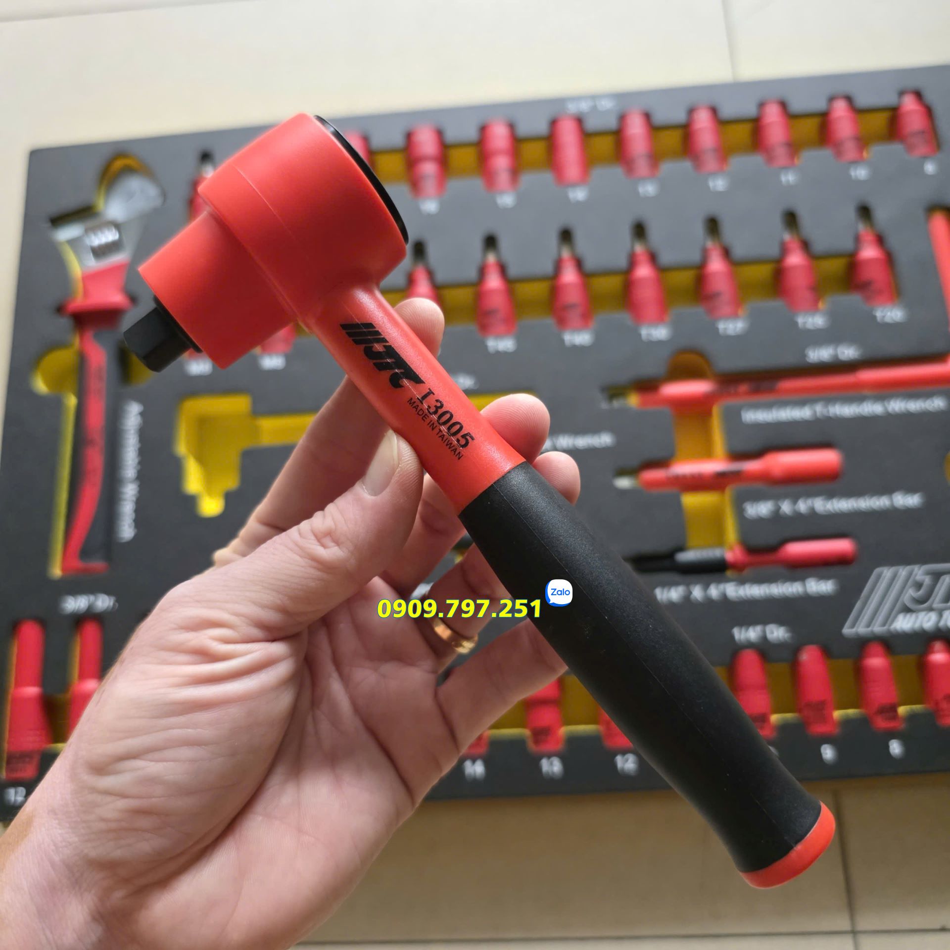 Bộ dụng cụ sửa chữa cách điện 1000V 44 chi tiết JTC I1044