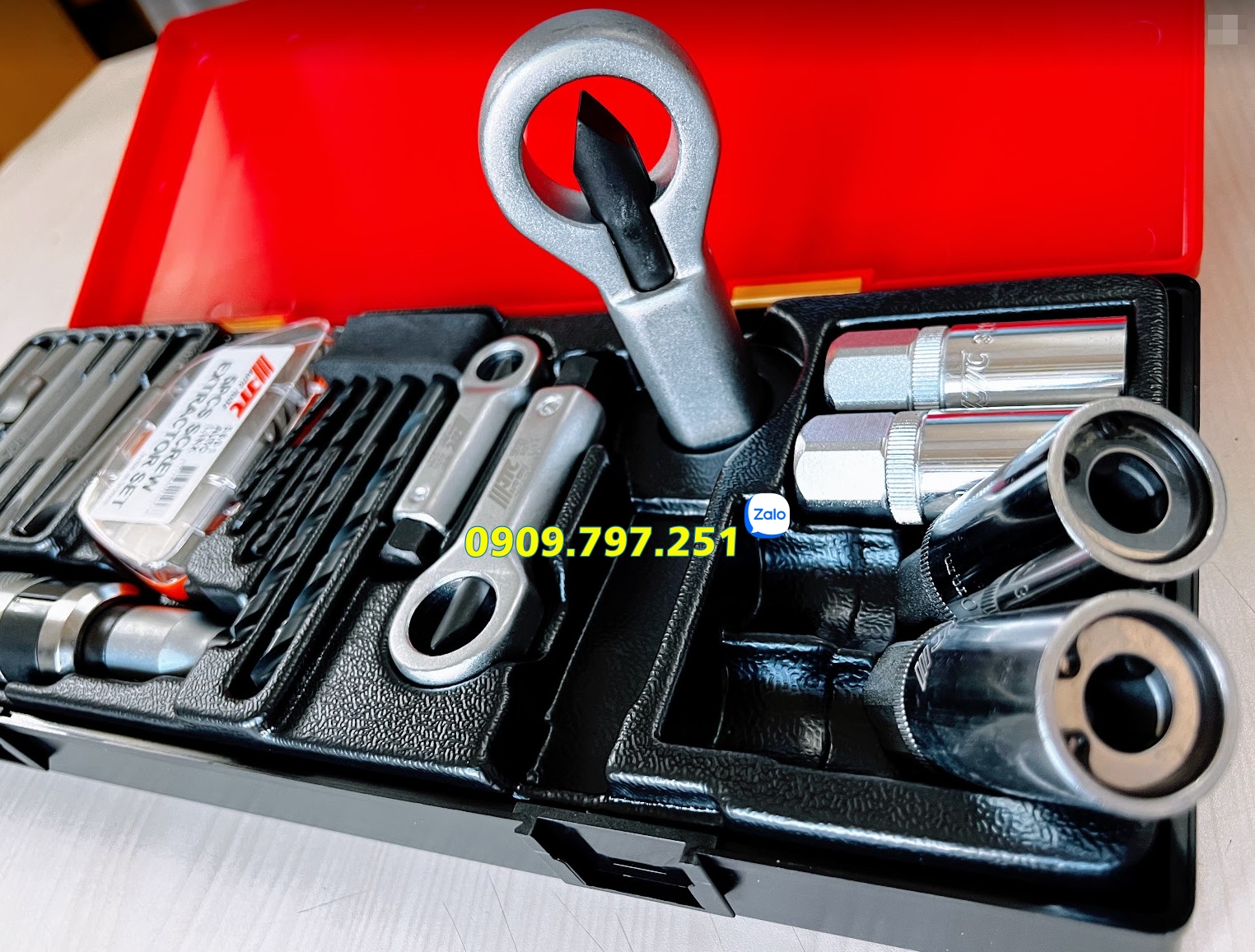 Bộ dụng cụ nhổ ốc gãy JTC K8261