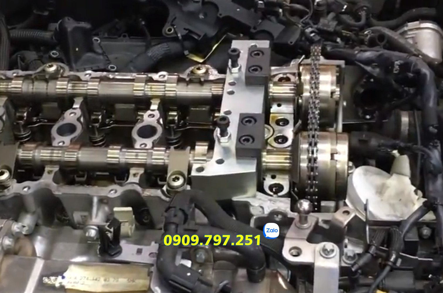 Bộ dưỡng cam động cơ Mercedes Benz M133 M270 M274