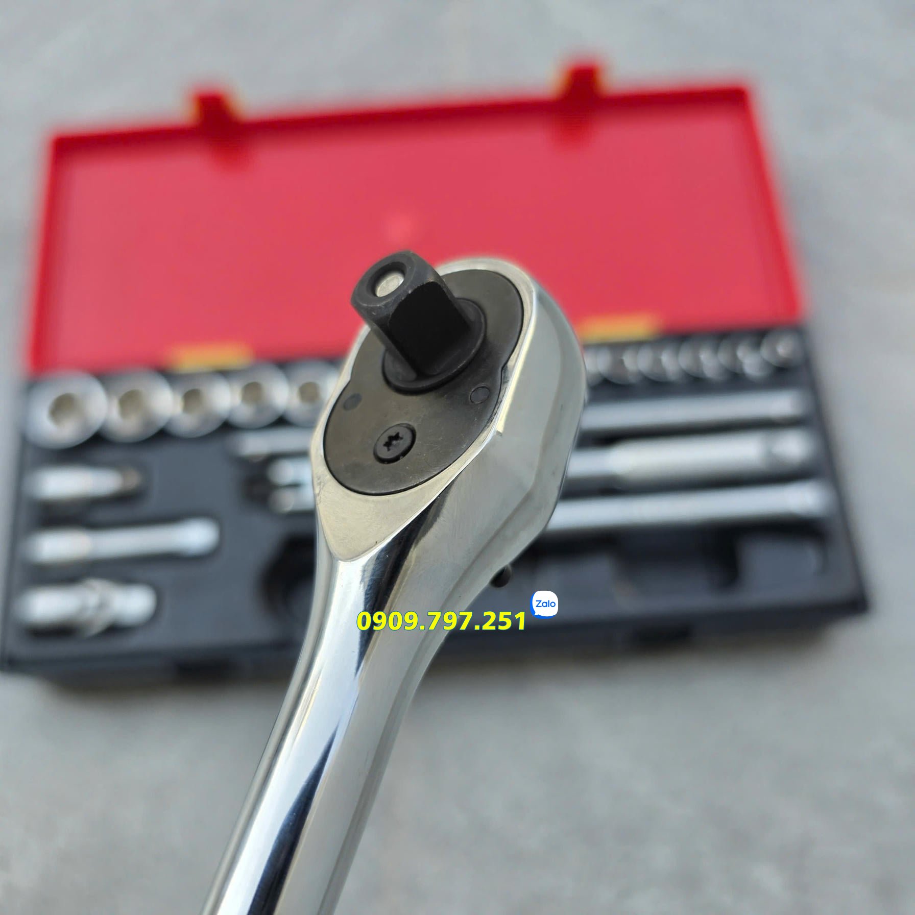 Bộ đầu tuýp ngắn 3/8 inch 6 cạnh 23 chi tiết JTC K3231