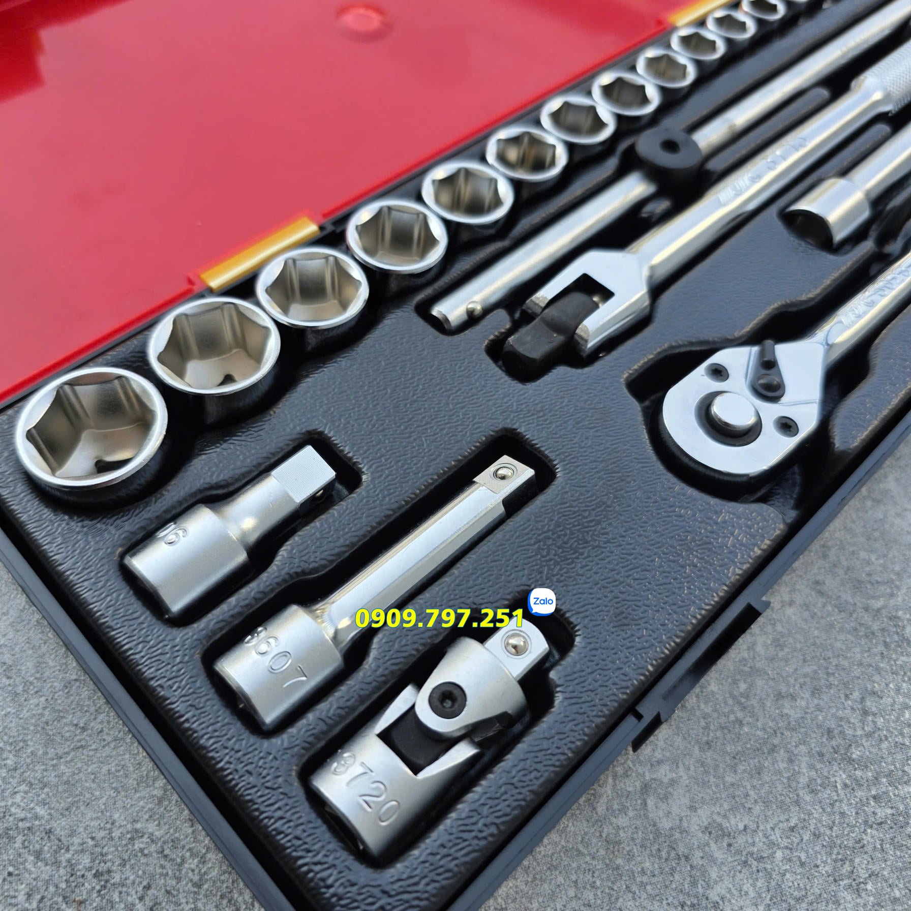 Bộ đầu tuýp ngắn 3/8 inch 6 cạnh 23 chi tiết JTC K3231