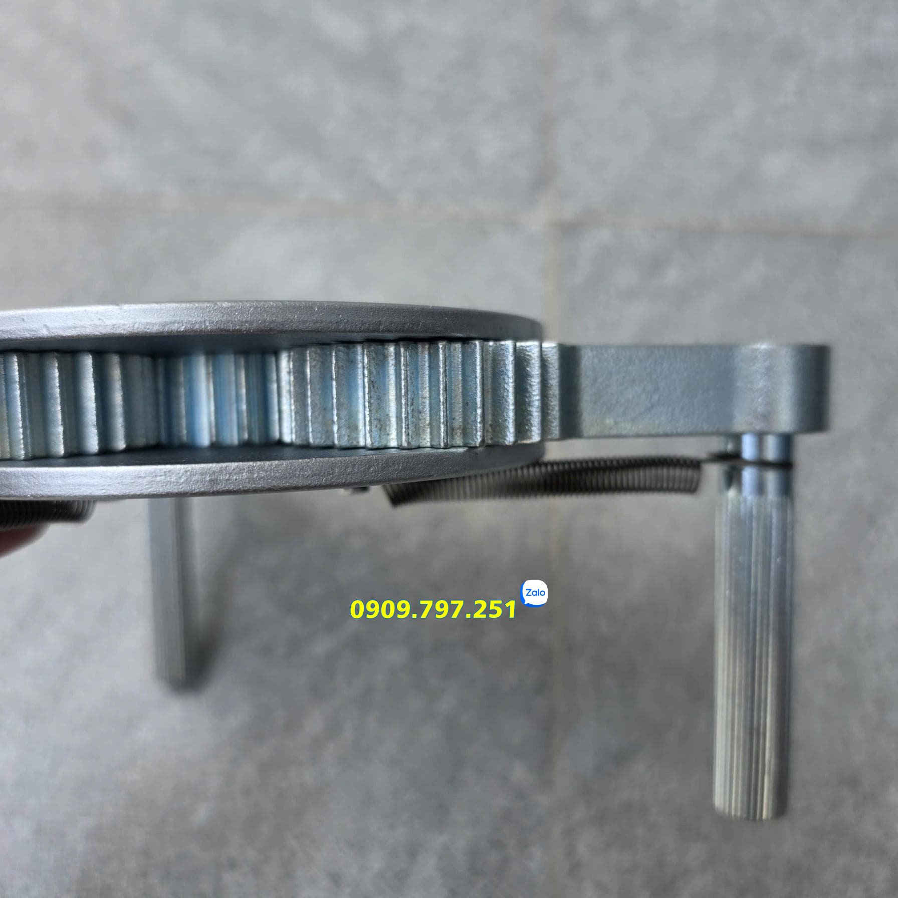 Cảo mở lọc nhớt 3 chấu 106-160mm JTC-1453
