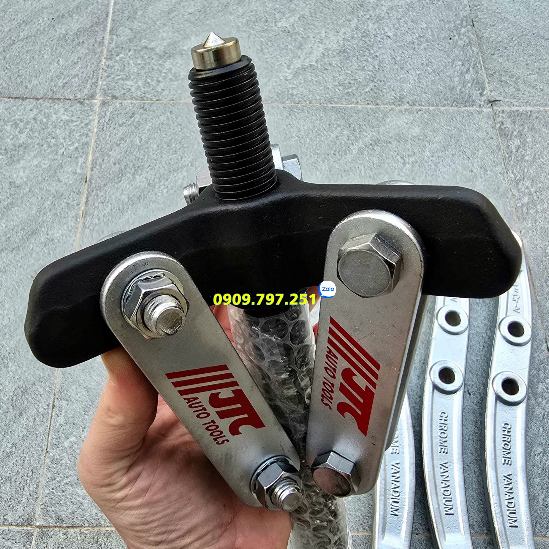 Cảo bạc đạn 3 chấu 8 inch JTC 35148