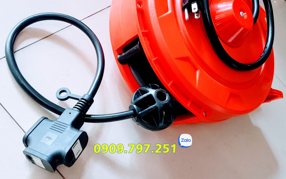 Cuộn dây điện tự rút 10 mét JTC 5648