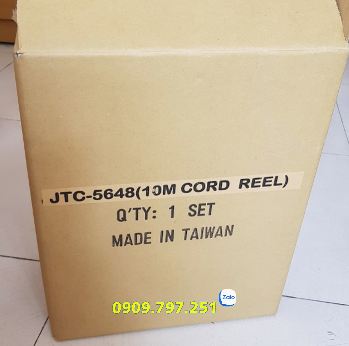 Cuộn dây điện tự rút 10 mét JTC 5648