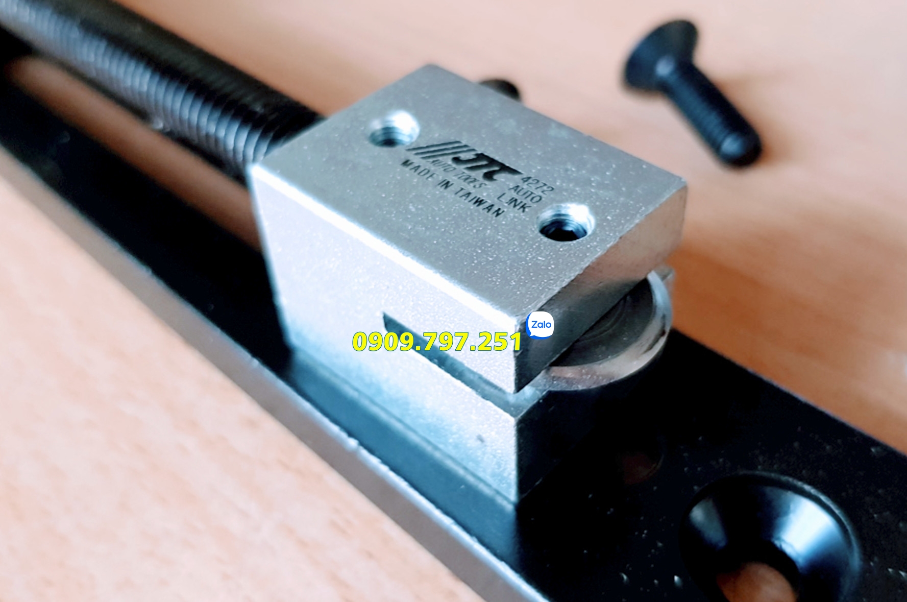 Dụng cụ cắt lọc nhớt JTC 4272