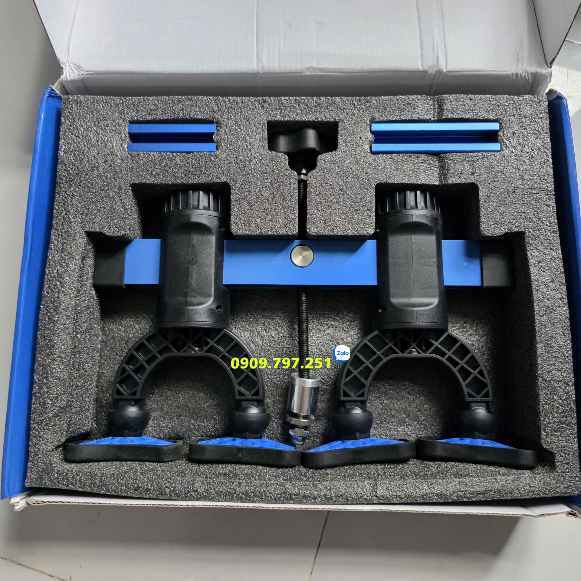 Dụng cụ kéo vết móp trên xe ô tô