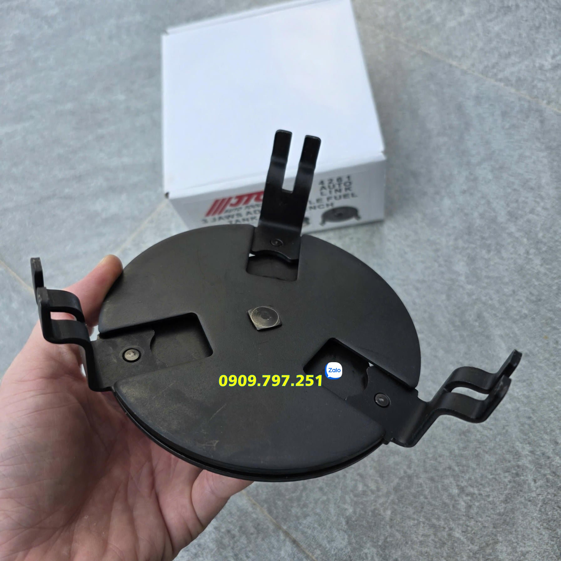 Cảo nắp thùng xăng 3 chân JTC 4261