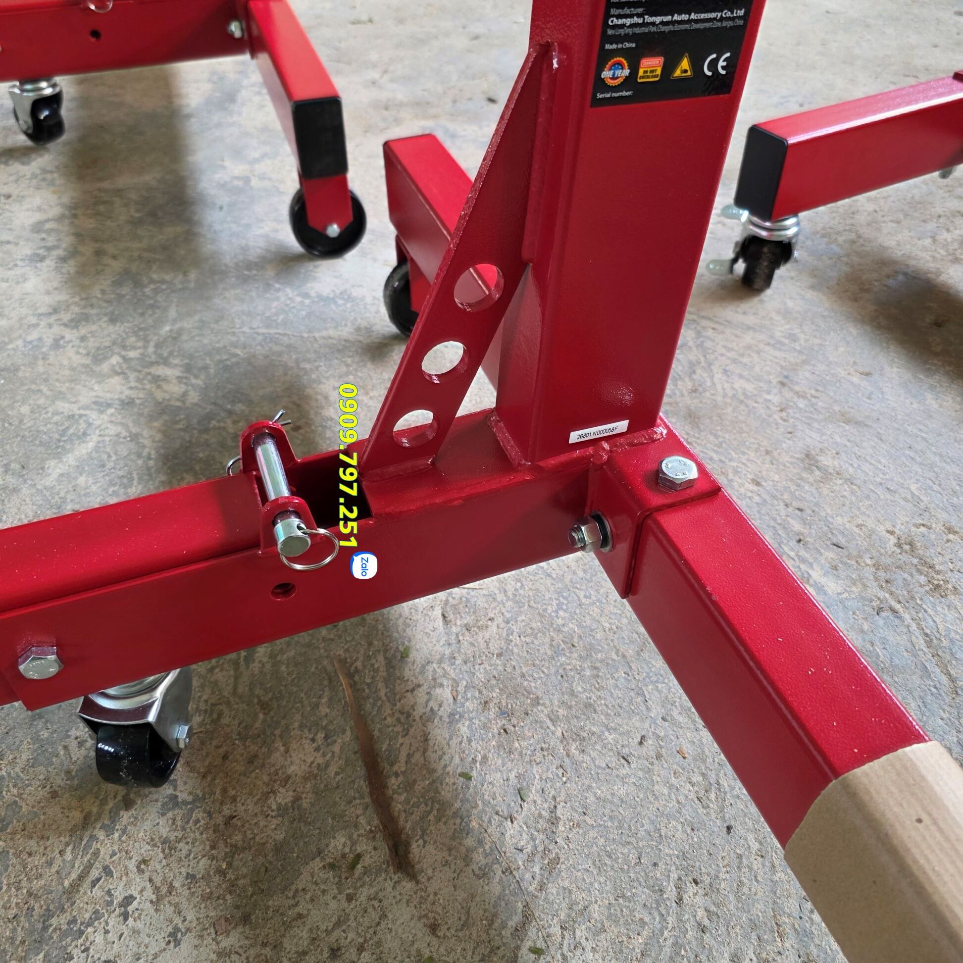 Giá xoay tháo lắp động cơ 680kg Torin T26801