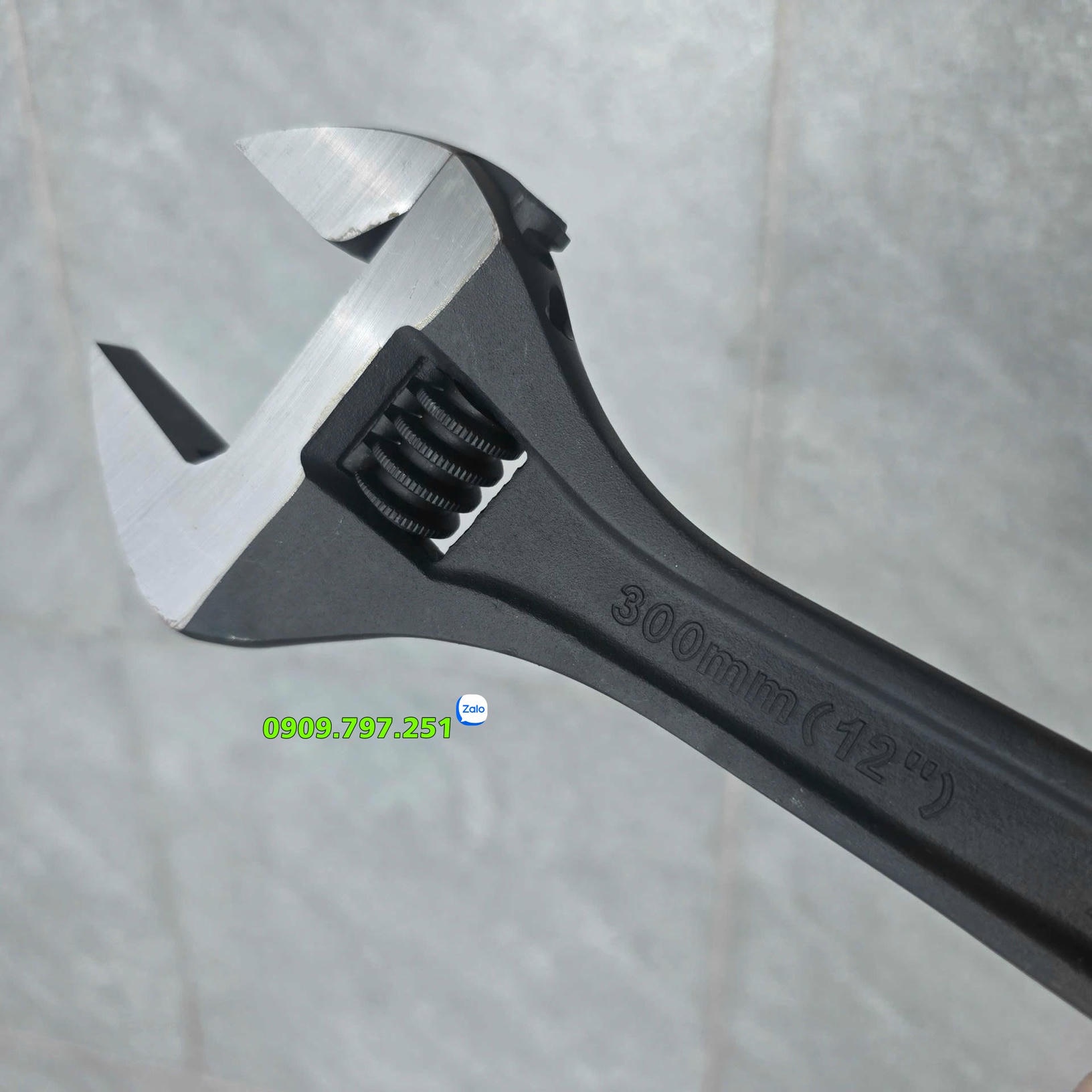 Mỏ lết 12 inch JTC 350812