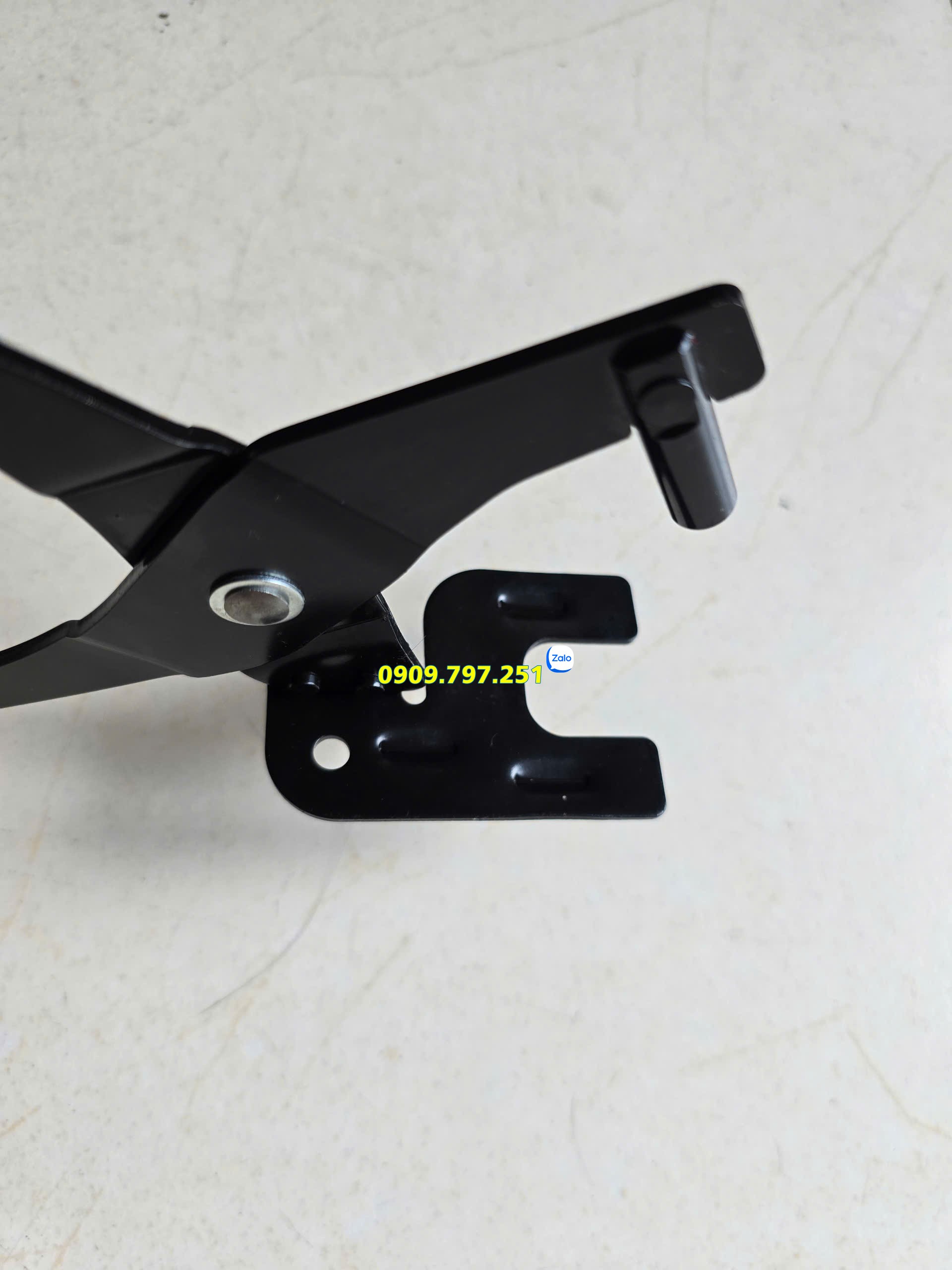 Kìm tháo cao su ống xả JTC 4868