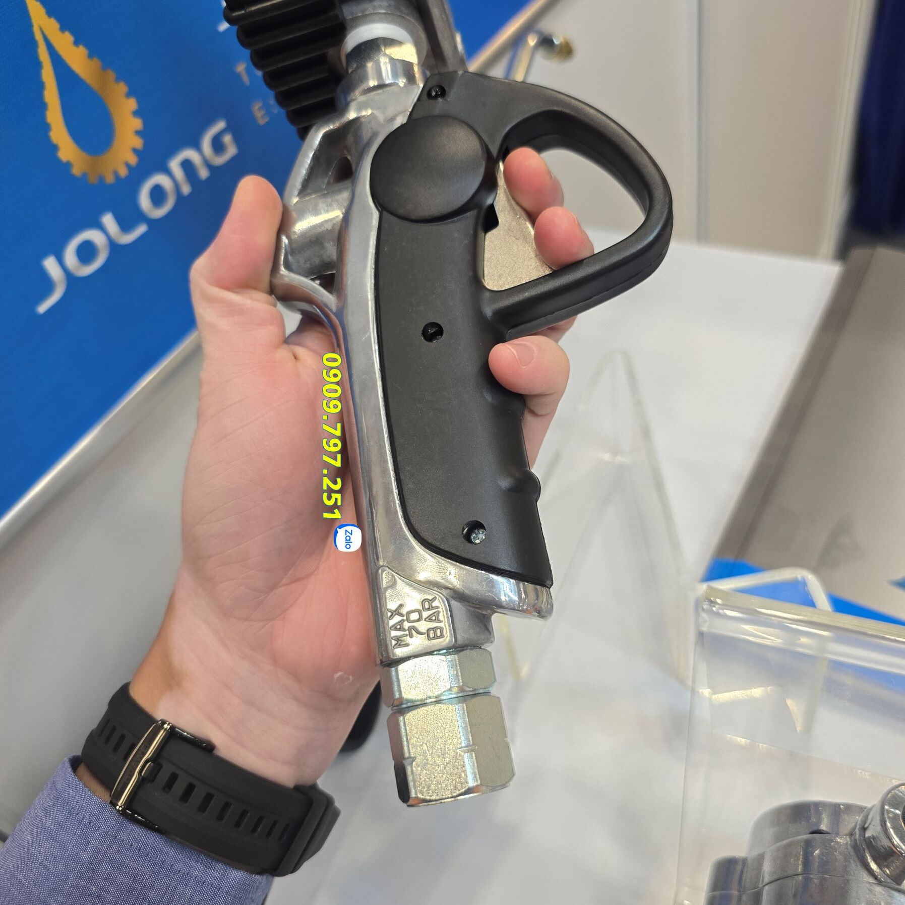 Súng bơm nhớt có đồng hồ đo lưu lượng điện tử Jolong G102