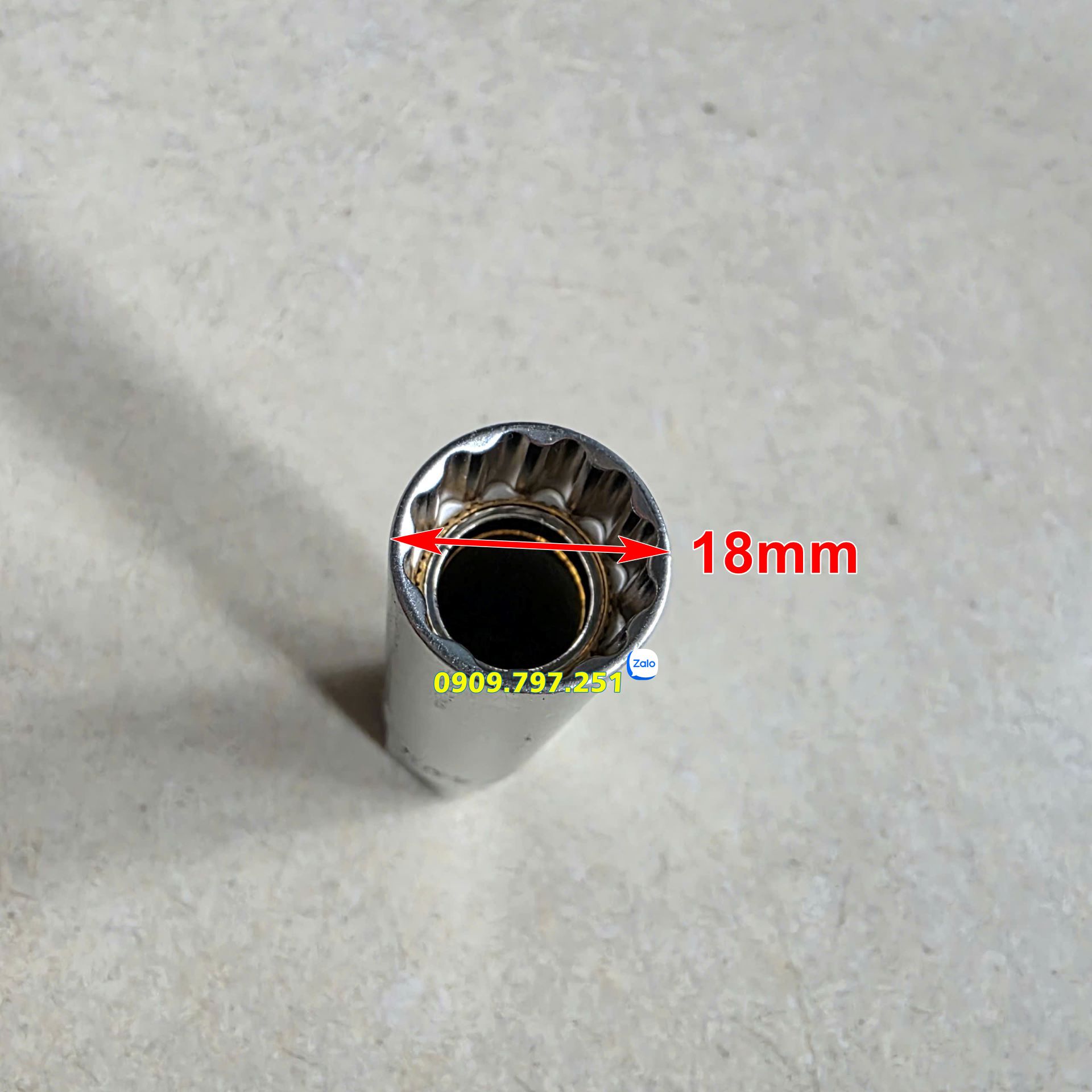 Đầu tuýp tháo bugi 14mm JTC 4179